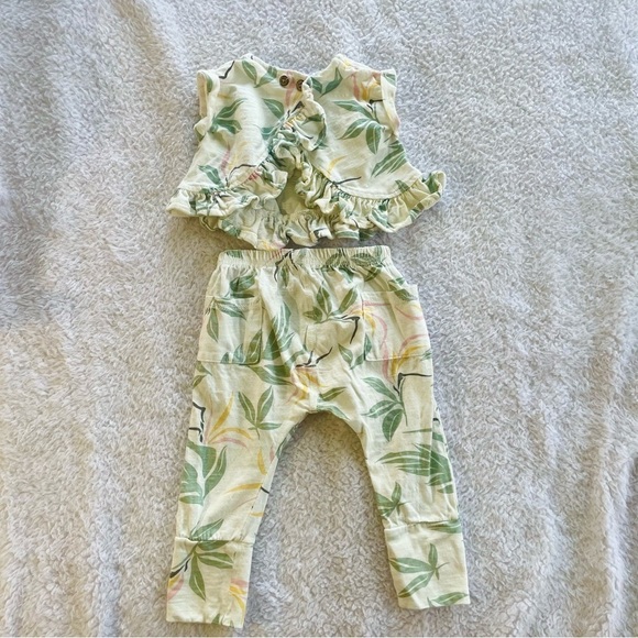 Jessica Simpson Matching Set - Picture 3 of 5